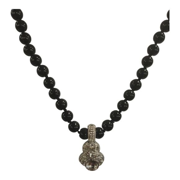 LADIE'S HAND KNOTTED STONE BEADED BLACK NECKLACE WITH CHROME PENDANT. NWOT - Picture 2 of 3